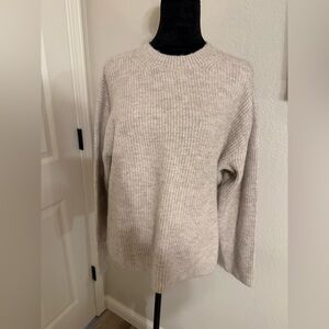 H&M Women's Beige Crew Neck Sweater